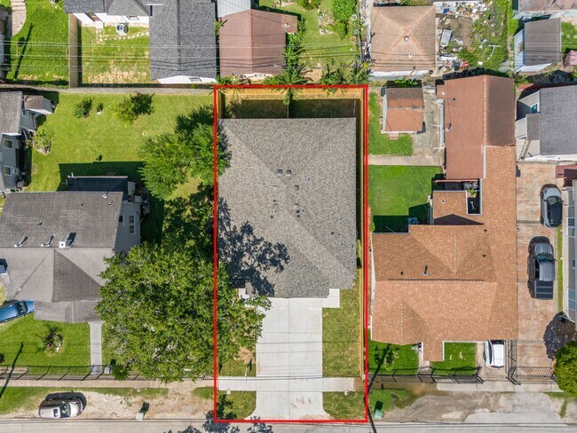 Building Photo - 404 Forest Hill Blvd