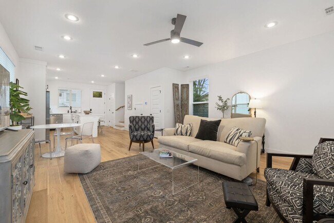 Building Photo - 1632 Neptune St