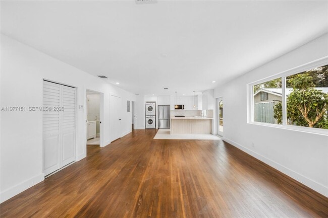 Building Photo - 250 NW 98th St