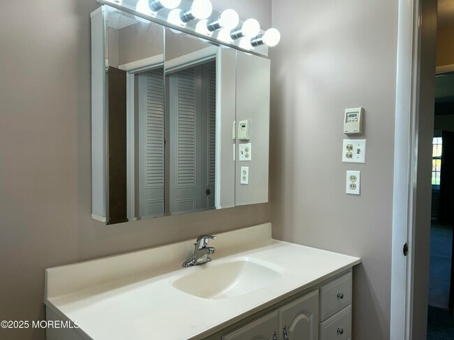 Building Photo - 1113A Argyll Cir