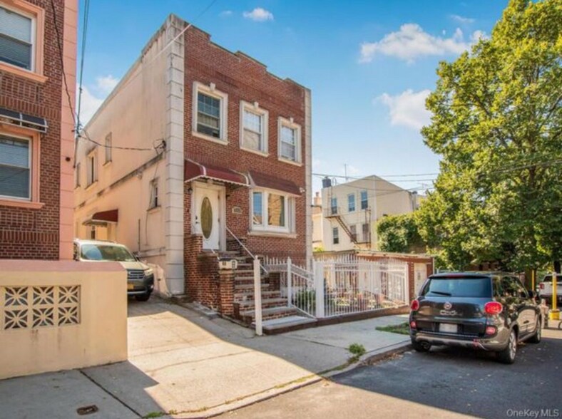 Primary Photo - 4312 Carpenter Ave