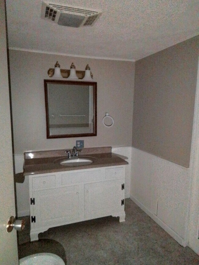 Building Photo - Single family home w / elbow room in Bozeman