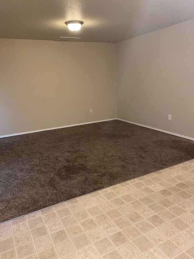 Building Photo - 136th Duplex