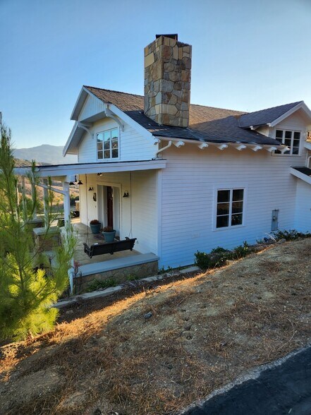 Building Photo - 3838 Paseo Primario
