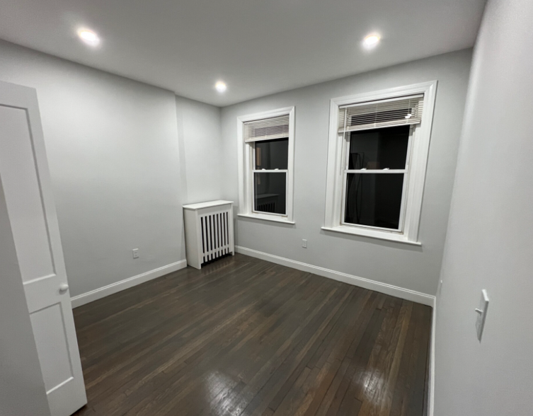 Building Photo - 111 Jersey St