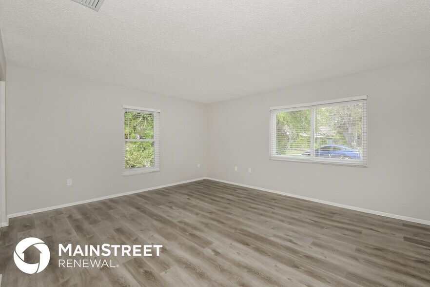 Building Photo - 4715 Almanza Ave