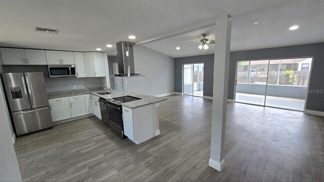 Building Photo - 34 Emerson Dr NW