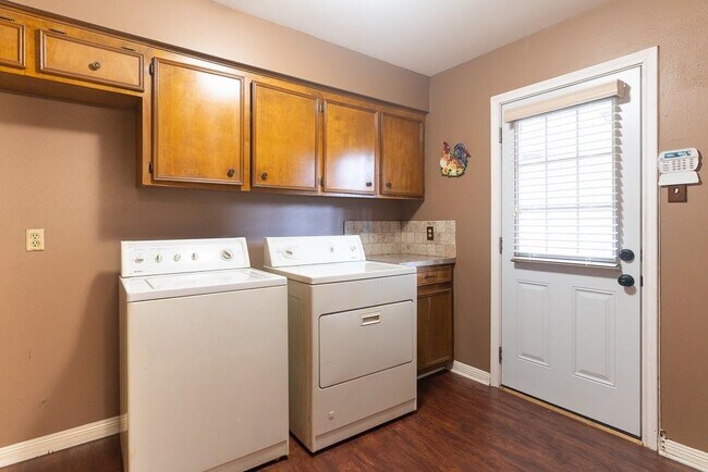 Building Photo - 12414 Gaylawood Dr