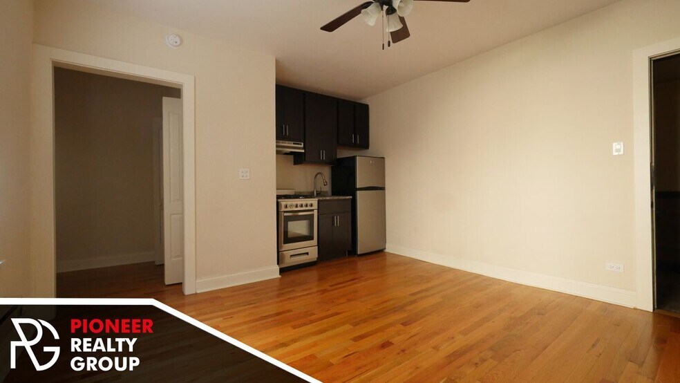 Building Photo - 612 W Patterson Ave
