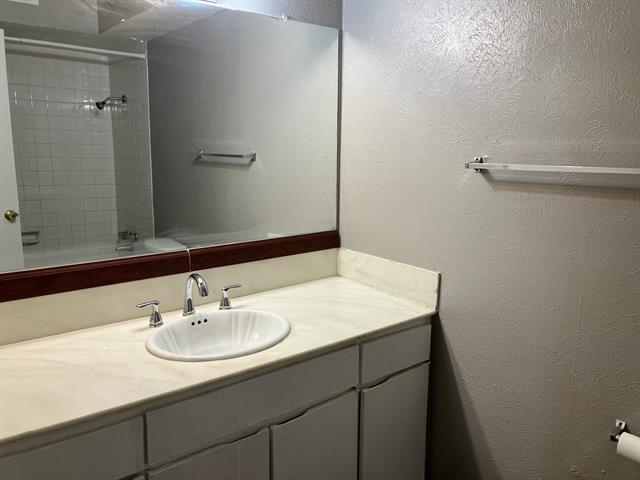 Building Photo - 12888 Montfort Dr