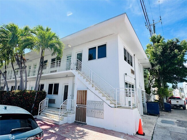 Building Photo - 745 13th St