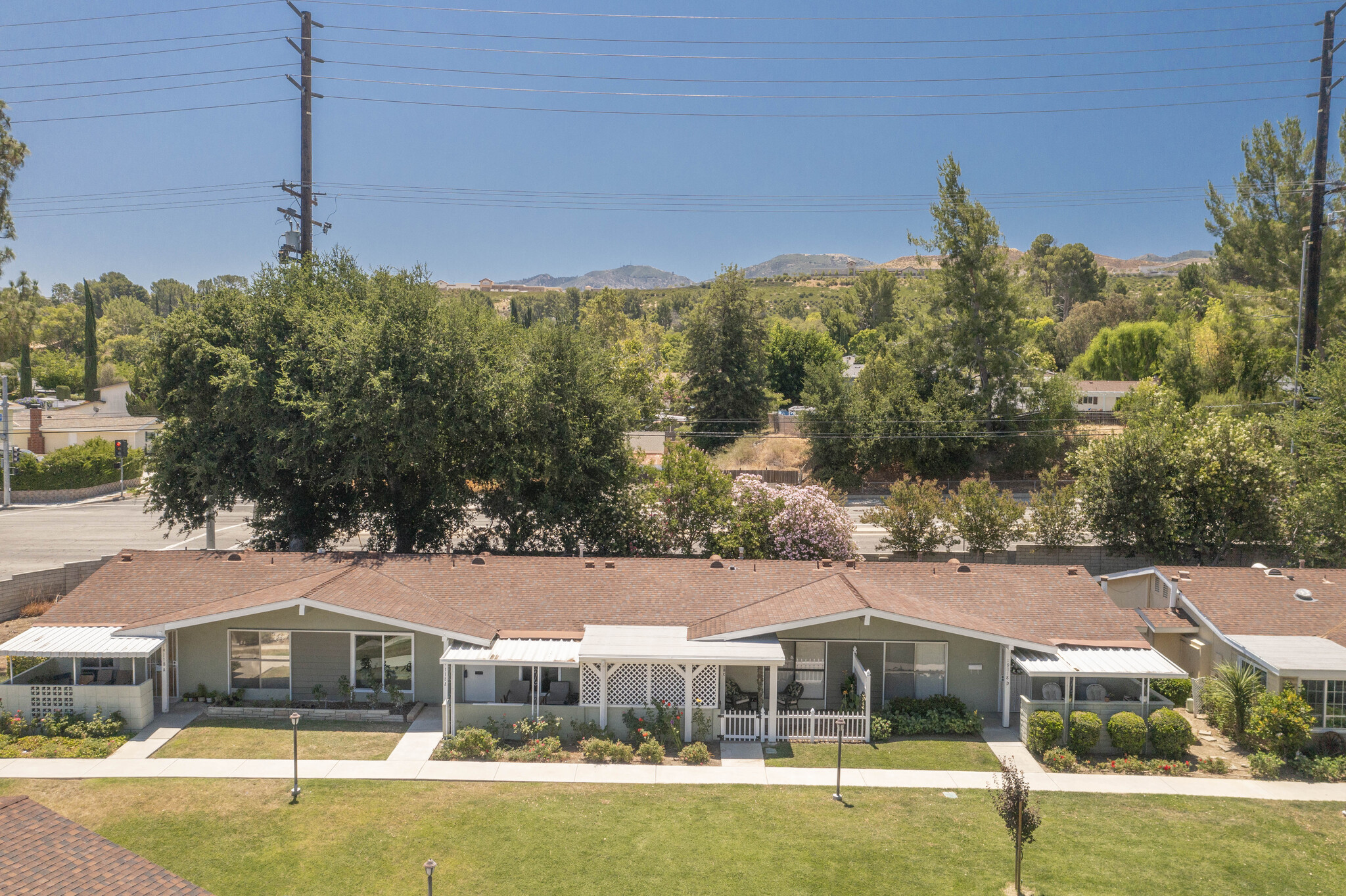 Building Photo - 19118 Avenue of the Oaks