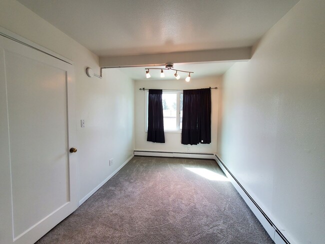 Building Photo - McCarty Ave *