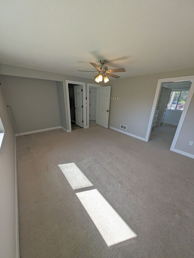 Building Photo - Large 4 Bedroom Home for rent in PO - Over Two Acres and Room to Roam!