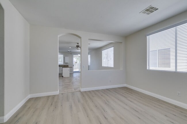 Building Photo - Charming 3-Bedroom Single-Story Home in North Las Vegas!