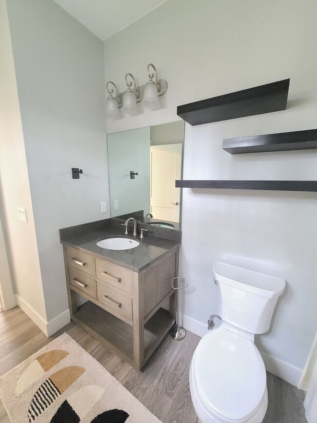 Building Photo - 2 bed, 2 bath newer construction condo