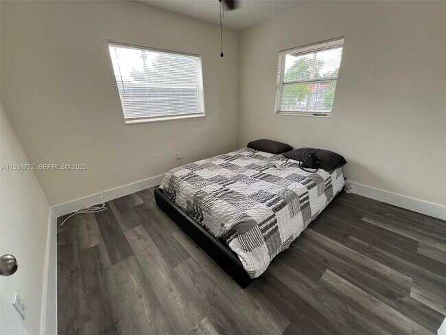 Building Photo - 20431 NW 46th Ave