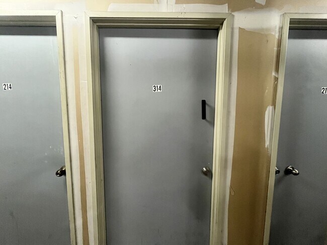 Building Photo - 2 Bedroom 2 bath Available in Sunnyvale, C...