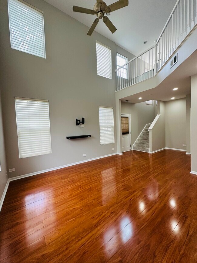 Building Photo - 620 Lakeridge Ct