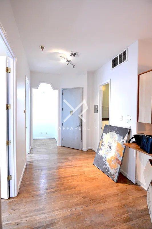 Building Photo - 2 bedroom in BROOKLYN NY 11206