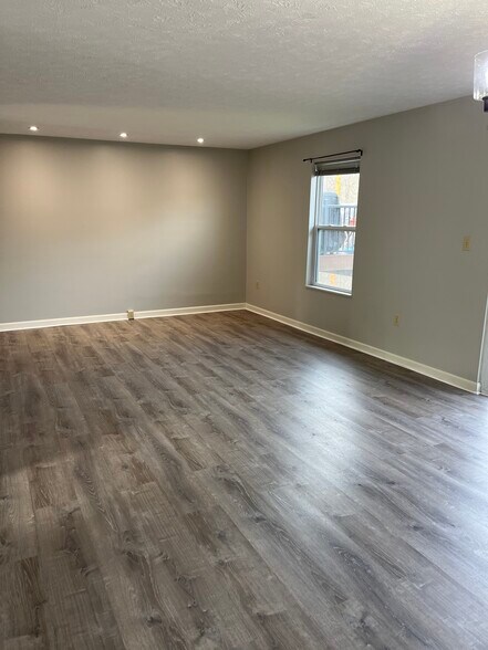 Building Photo - 312 Wildflower Ct