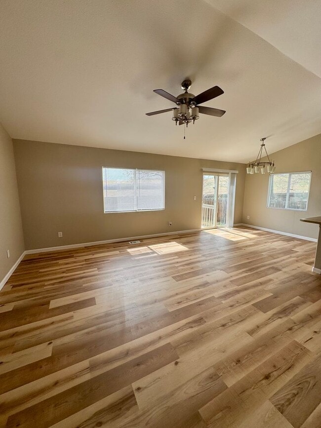 Building Photo - 2 Bedroom +Office in Stratmoor Valley