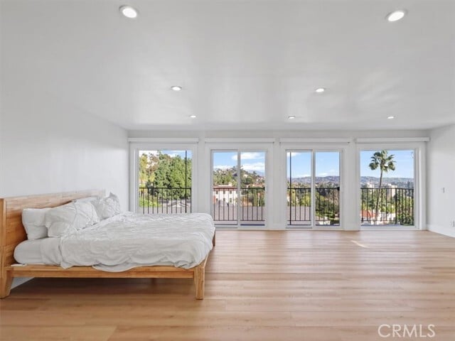 Building Photo - 4749 Bonvue Ave