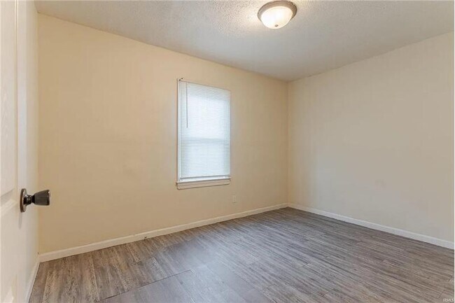 Building Photo - 836 Negley Ave