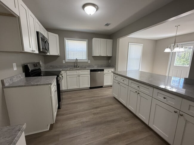 Building Photo - 1050 Echo Brook Trail