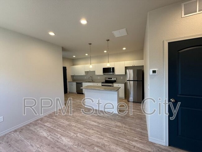 Building Photo - 278 W Harmony Dr