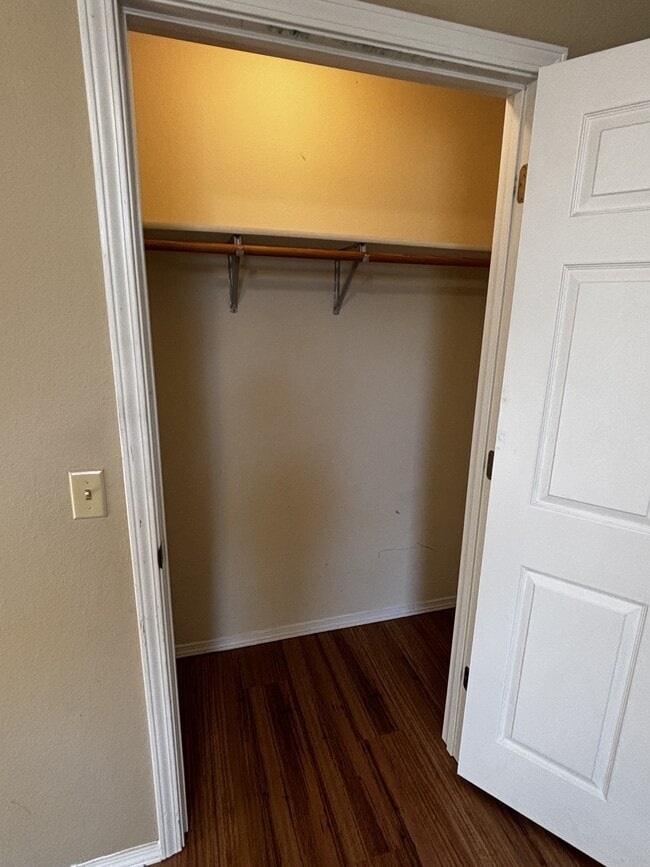 Building Photo - 18 Fairbrook Ln