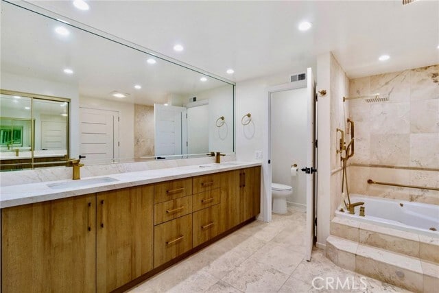 Building Photo - 11774 Doral Ave