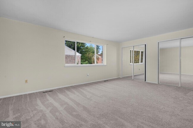 Building Photo - 10738 Bridlerein Terrace