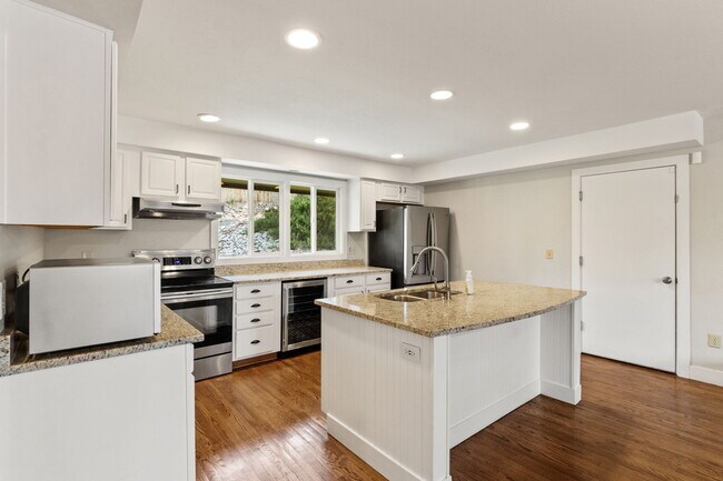 Building Photo - 2407 Virgo Dr