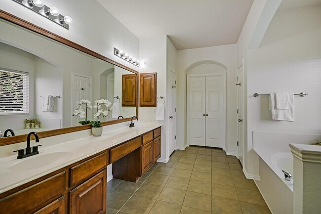 Building Photo - 1022 Bretton Woods Dr