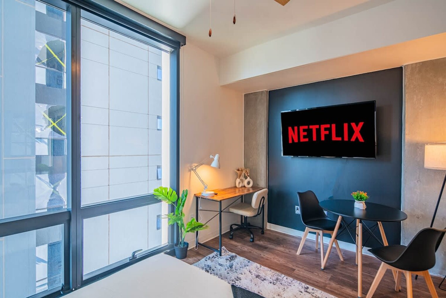 Building Photo - 700 N 4th St