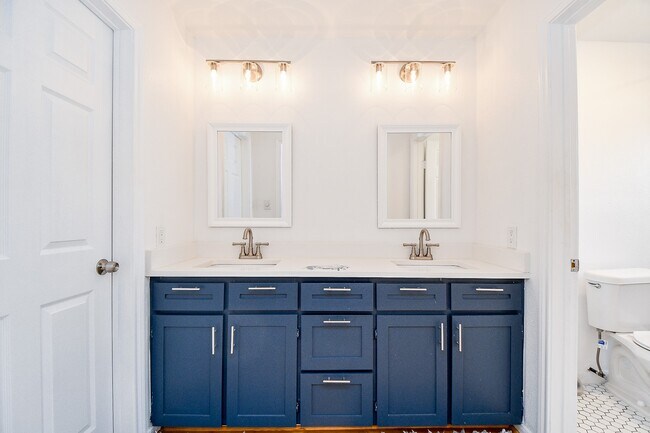 Building Photo - 2626 Bering Dr