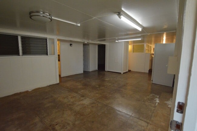 Building Photo - L769ach (REOM)