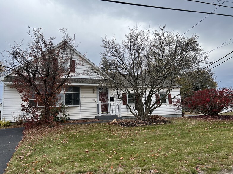 Building Photo - 1104 Vinewood Ave