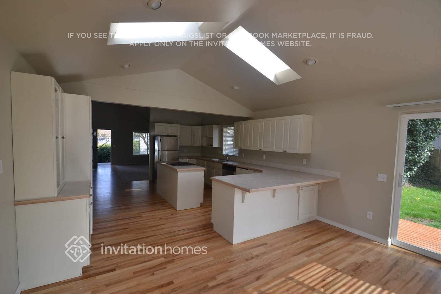 Building Photo - 931 S 240th Pl