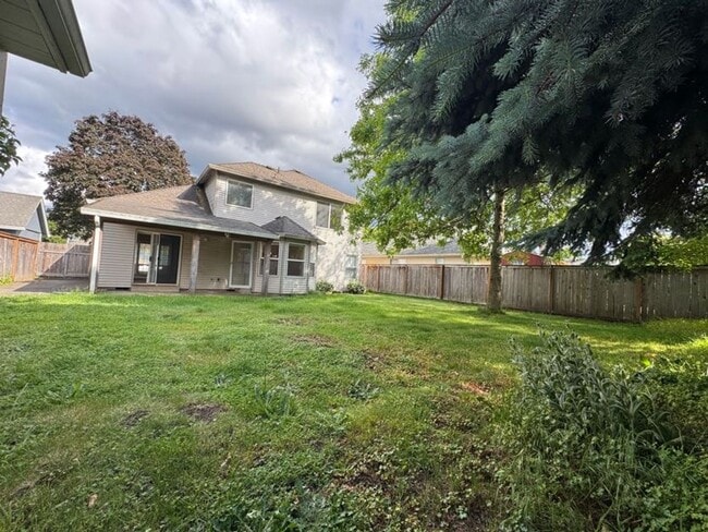 Building Photo - GREAT HOME IN CASCADE PARK. 3 bedrooms, 2 ...