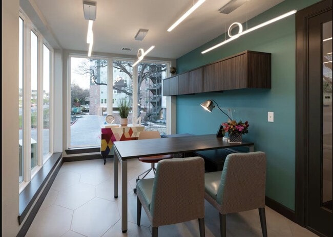 Building Photo - 1800 S I-35 Frontage Rd