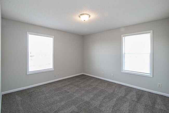 Building Photo - 145 Darlene Dr