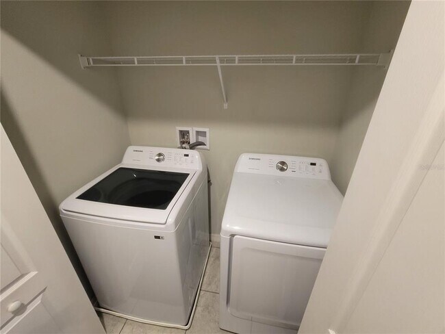 Building Photo - 4863 Coral Castle Dr.