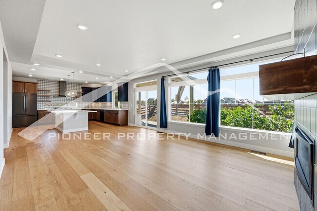 Building Photo - Stunning Home with Central AC and 2-Car Garage