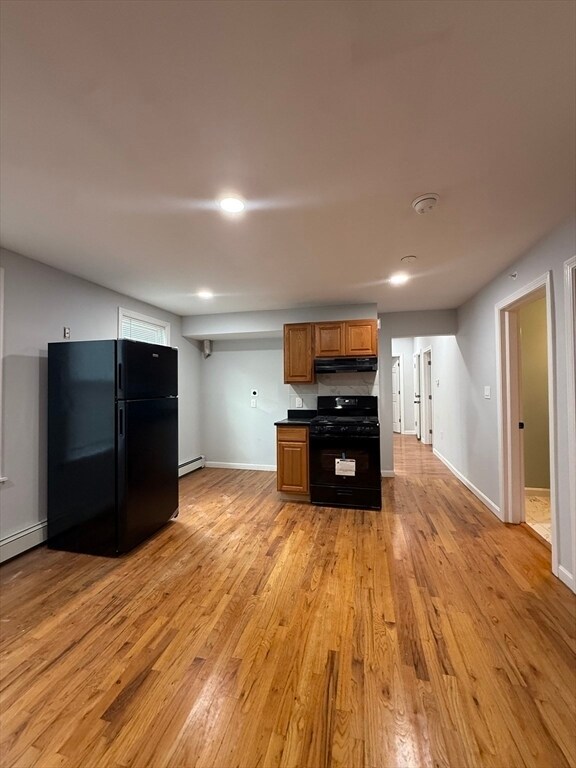 Building Photo - 78 Hollis St