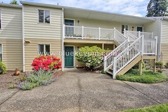 Building Photo - 13216 NE Salmon Creek Ave