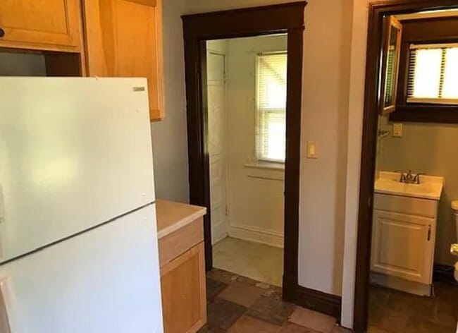 Building Photo - 4920 College Ave