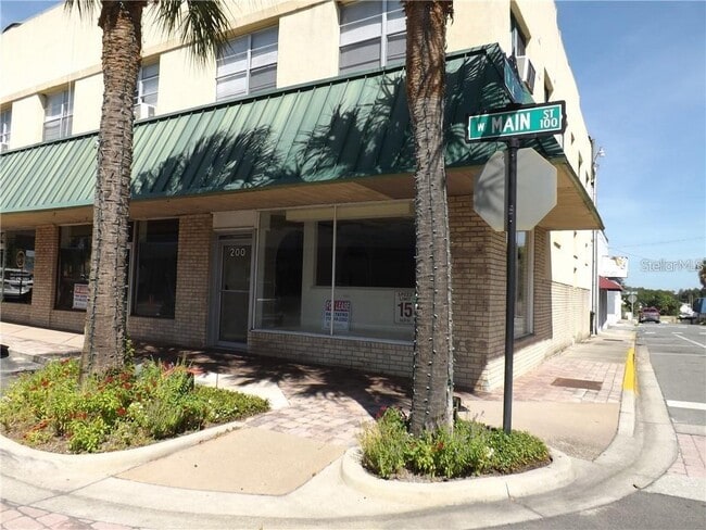 Primary Photo - 206 W Main St