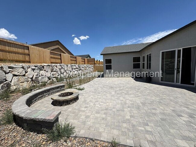 Building Photo - 925 Cranfield Ct